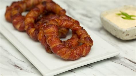 Bacon Wrapped Onion Rings - YouTube