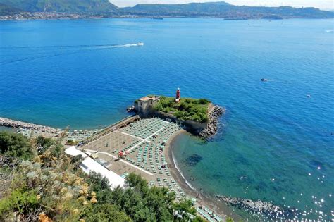 10 Campania Beaches Where You Can Plant Your Parasol - Breathtaking Views of Sandy Expanses and ...