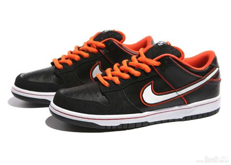 Nike SB Dunk Low Pro "Black/White-Orange Blaze" | Complex