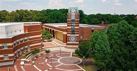 East Carolina University (Dallas, USA)