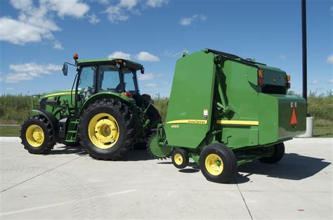 John Deere Introduces 459E Round Balers