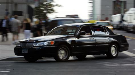 Uber black towncar drivers strike in San Francisco over compensation ...