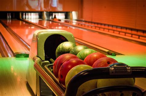 Throw A Group Party At Pinz! - Pinz Bowling Center