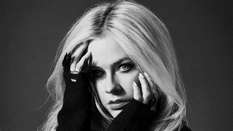 Happy birthday, my dear queen and music idol Avril Lavigne ️🤩 Your songs literally helped me get ...