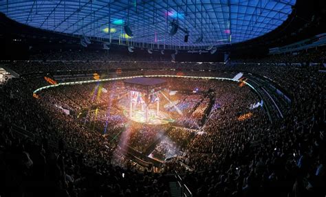 Garth Brooks gives Las Vegas his all at sold-out Allegiant Stadium performance - Las Vegas Weekly