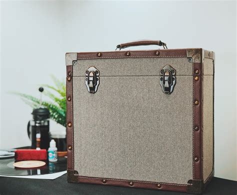 Steepletone SRB2 Vinyl Record Storage Carry Case (Grey/Brown Cloth)