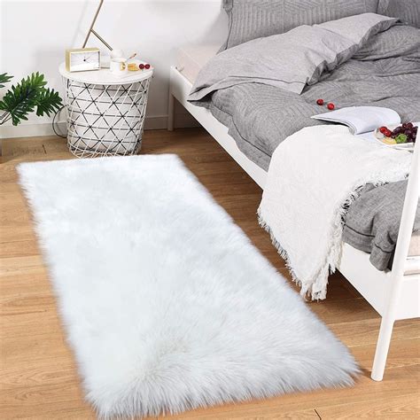 Luxury Fluffy Rugs Bedroom Furry Carpet Bedside Faux Fur Sheepskin Area ...