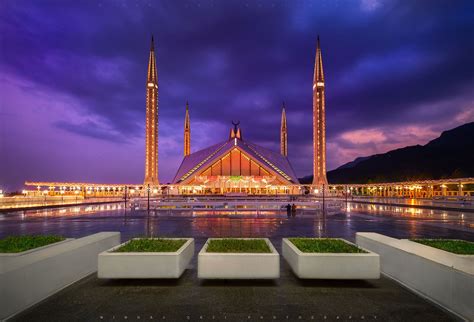 Faisal Mosque, Islamabad, Pakistan | By Minhaj Qazi [1800x1223] • /r ...