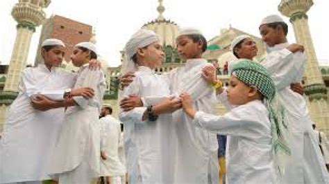 Eid-ul-Fitr celebrations in pictures: People join festivities across India