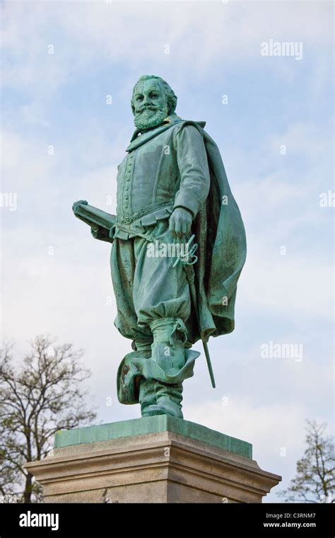 Statue of Captain John Smith, Historic Jamestown, Virginia Stock Photo - Alamy