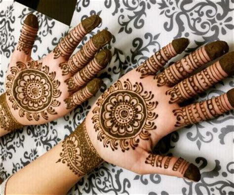 11 Palm Mehndi Designs - From Simple To Stunning!