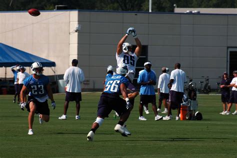 Image: Colin Allred on defense during Titans training camp, 2008