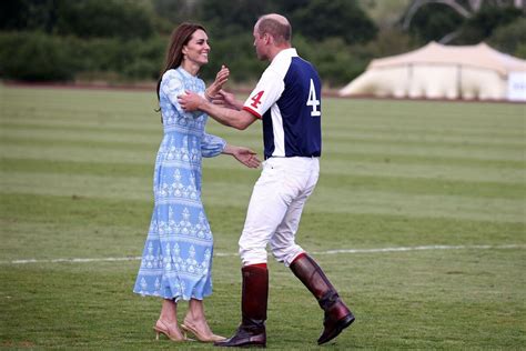 Prince William and Kate Middleton 'Let Their Hair Down' With a PDA ...