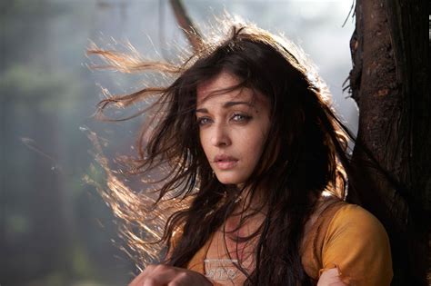 Raavanan Tamil Movie Stills - Raavanan Vikram Aishwarya Rai HQ Stills ...