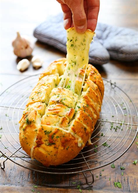 Cheesy Garlic Pull Apart Bread | RecipeLion.com