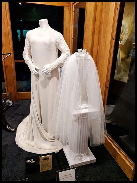 Prescilla Presley's wedding dress displayed at Graceland. Wedding Dress ...