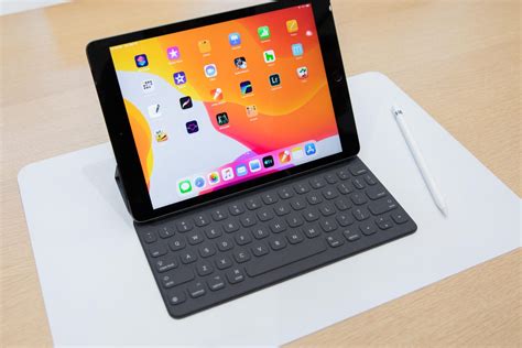 Apple's new 10.2-inch iPad is its not-so-secret weapon - CNET