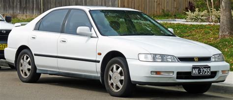 File:1995-1997 Honda Accord VTi sedan 01.jpg - Wikimedia Commons