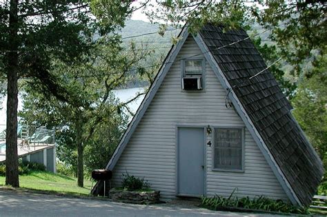 Cabins on Table Rock Lake – Alpine Lodge Resort, Branson, Missouri