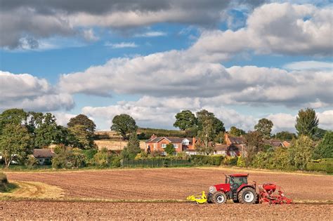 Why Farmers Should Switch from Oil Heating | Innasol