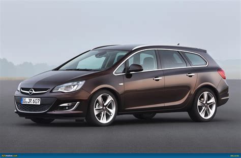 AUSmotive.com » Opel Australia secures latest Astra for September launch