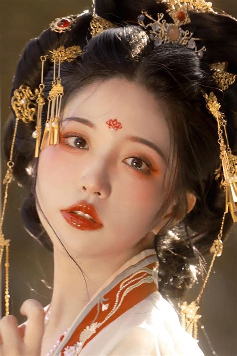 Traditional Chinese Makeup Styles