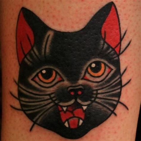 Santu Altamirano | Black cat tattoos, Cat tattoo, Traditional tattoo