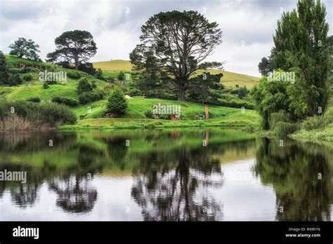 hobbiton movie set Stock Photo - Alamy