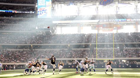 Dallas Cowboys Players In Field With Audience Background 4K HD Sports ...