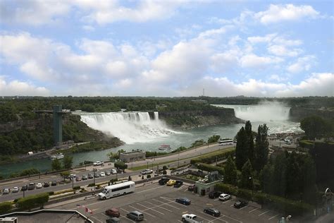 Crowne Plaza Niagara Falls Fallsview, an IHG Hotel Niagara Falls ...