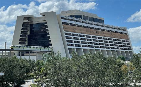 Heads Up! TWO Disney World Resort Pools Set to Close for Refurbishment ...