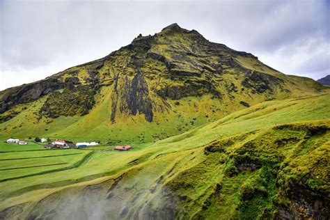 Green Icelandic Landscaped viewed from Skógafoss Waterfall - Gönguleið um Fimmvörðuháls Iceland