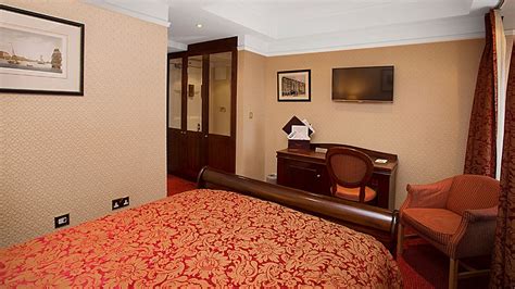 Accommodations in Dublin City Centre - Single Rooms | Wynns Hotel