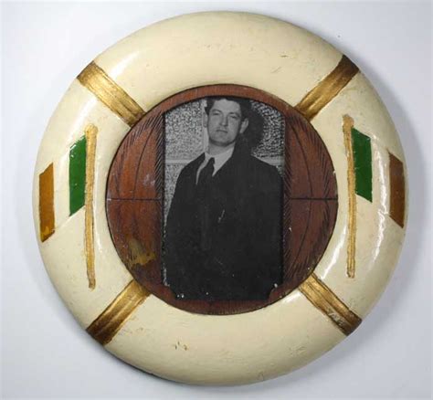 1916-1922: Michael Collins photograph in patriotic frame at Whyte's Auctions | Whyte's - Irish ...