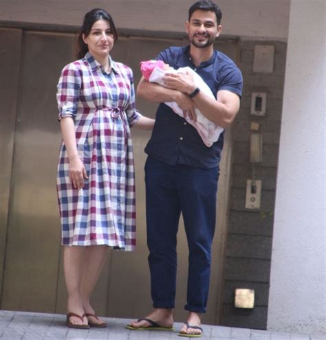 Soha Ali Khan brings her Baby home: FIRST pics below post delivery | India Forums