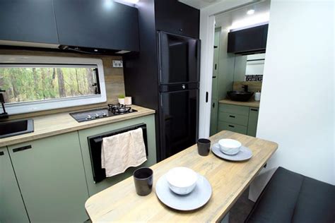 Caravan Review: Lotus Caravans 17ft Freelander - GoRV