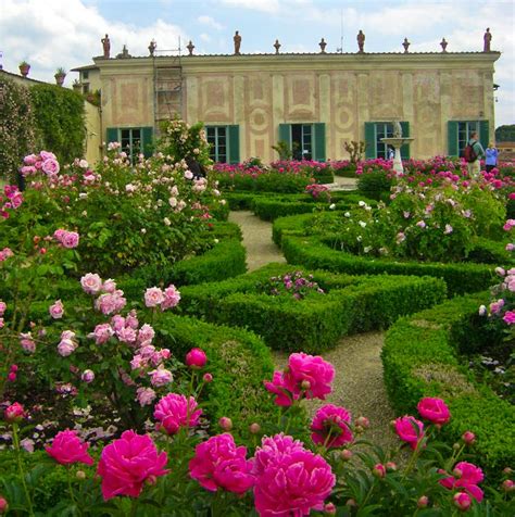 Boboli Gardens in Florence: Visit the Boboli Garden Behind Palazzo ...