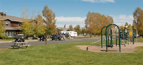 Yellowstone Grizzly RV Park Details : Hopaway Holiday - Vacation and Leisure Services