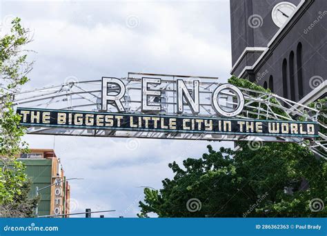 Old Welcome To Reno Arch Sign Editorial Stock Photo - Image of arch ...