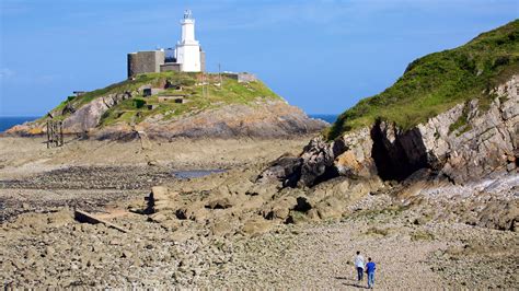 Mumbles Lighthouse, Swansea holiday accommodation: short-term house rentals & properties | Stayz