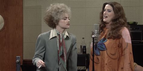 ‘SNL’ — Emma Stone Makes Her Own Kind of Music in Hilarious Mama Cass ...