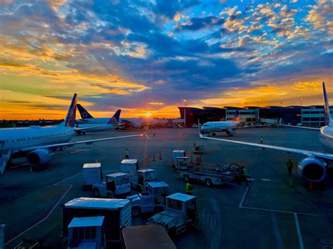 Houston Airport Sunset | Houston airport, Sunset, Hometown