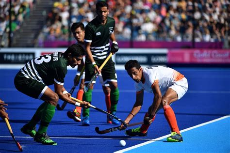 Pakistan hockey players demand clearance of dues