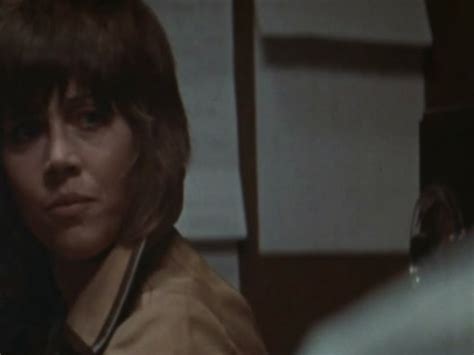 Klute Movie Trailer and Videos | TV Guide