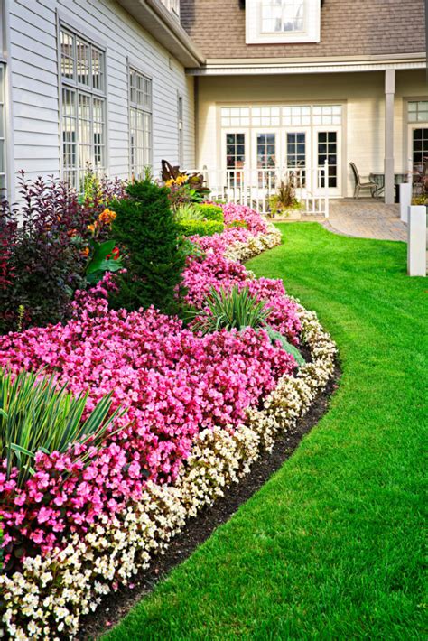 25 Magical Flower Bed Ideas and Designs