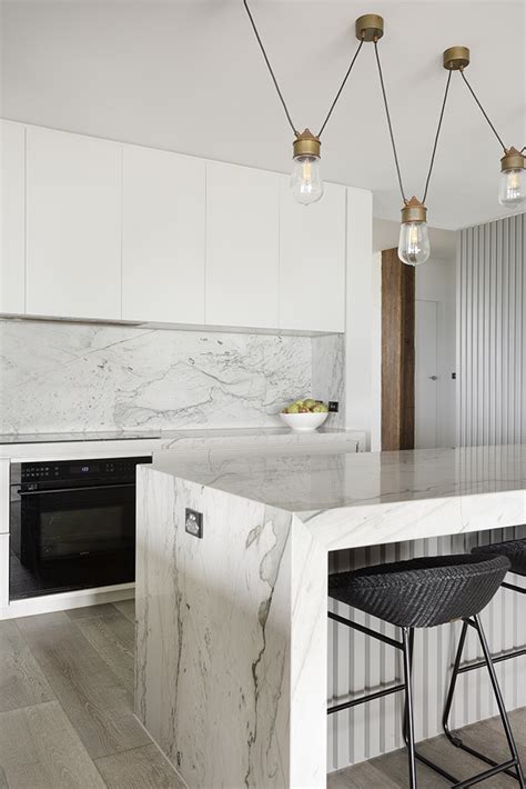 White Quartzite Kitchen