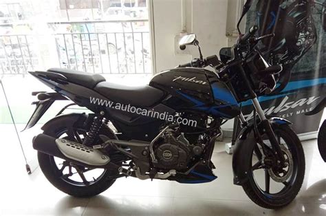 Bajaj Pulsar 125 split-seat variant reaches dealers - Autocar India