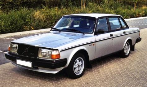 1983 Volvo 240 - Information and photos - MOMENTcar