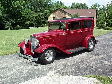 1932 Ford 2 Door Sedan – Belmont Super Service