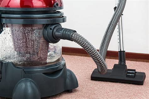 Top 10 Quiet Vacuum Cleaners Currently Available on the Market